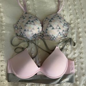 Victoria’s Secret Pink Bras 32D Medium Push ups Lined Lot Like New